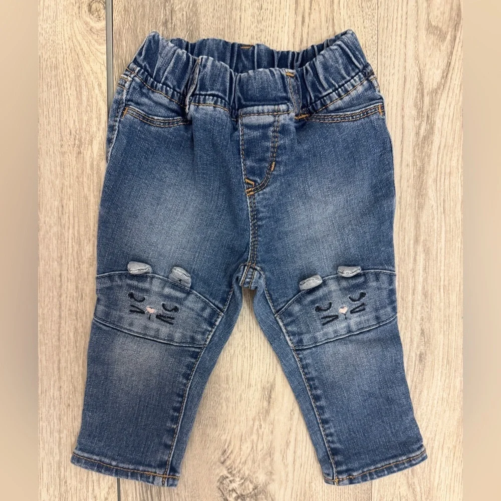 GAP Blue Jeans with Cat Knee Design